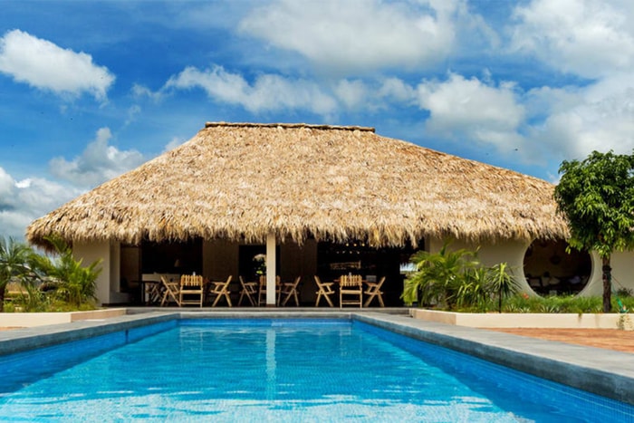 全球最完美的衝浪點,還能跋山涉水一次滿足所有旅遊願望!