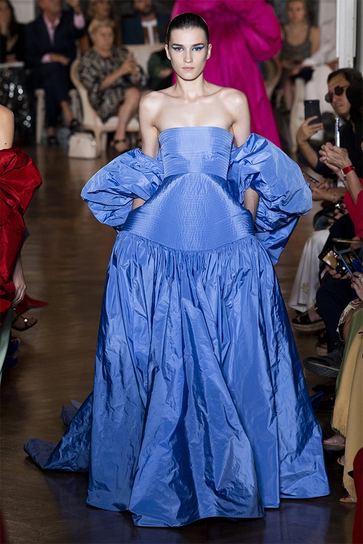 Valentino fall-2018-couture runway PFW