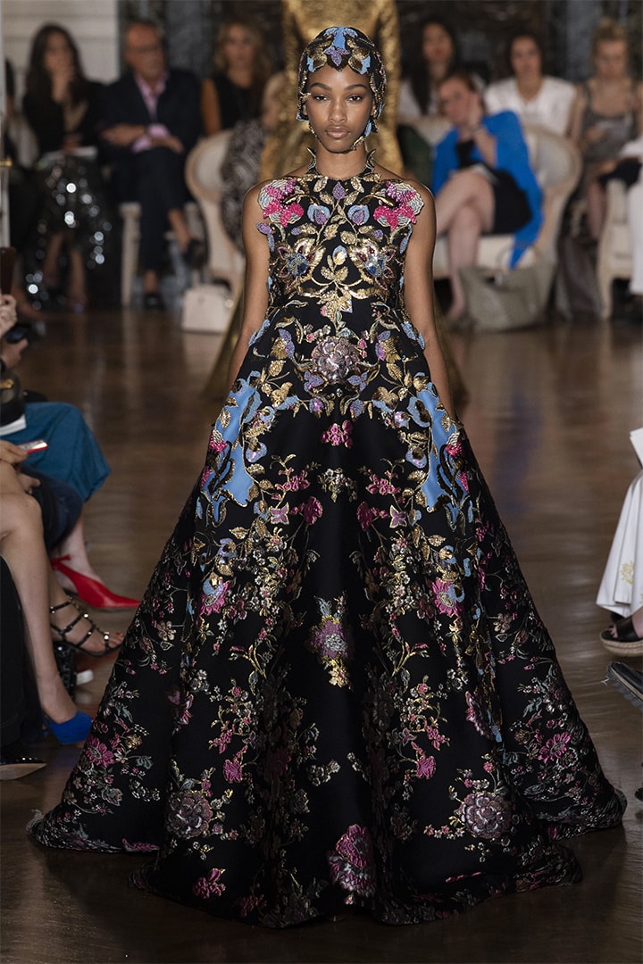 Valentino fall-2018-couture runway PFW