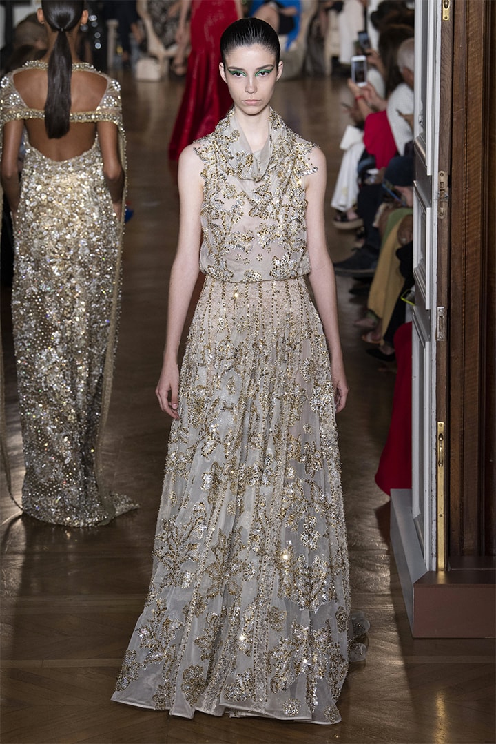 Valentino fall-2018-couture runway PFW