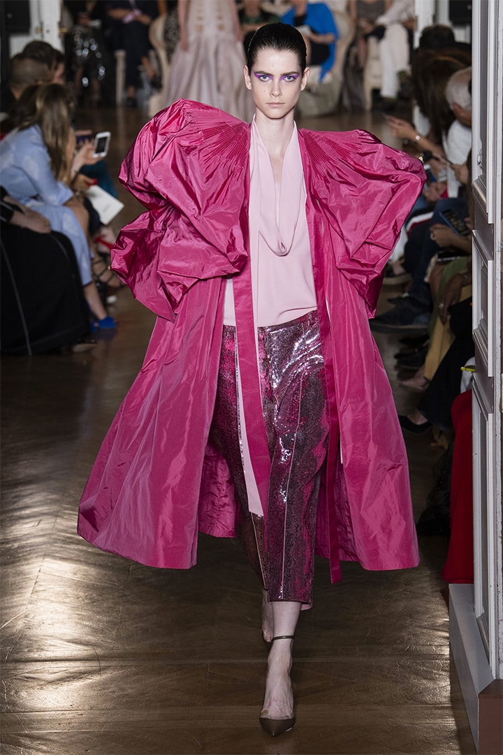 Valentino fall-2018-couture runway PFW