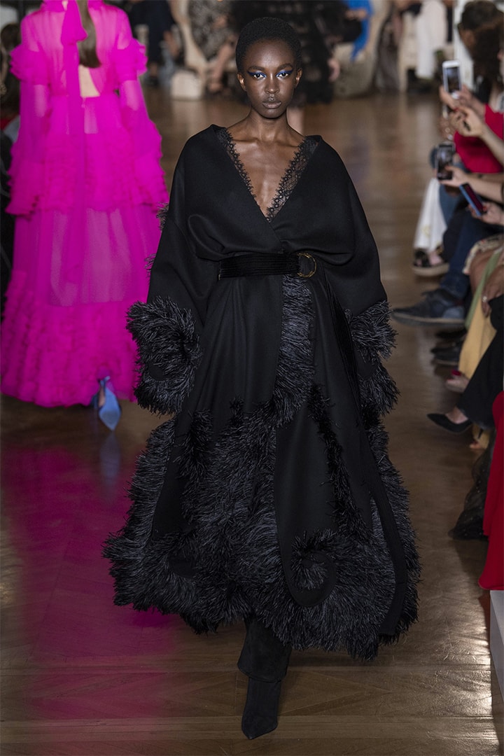 Valentino fall-2018-couture runway PFW