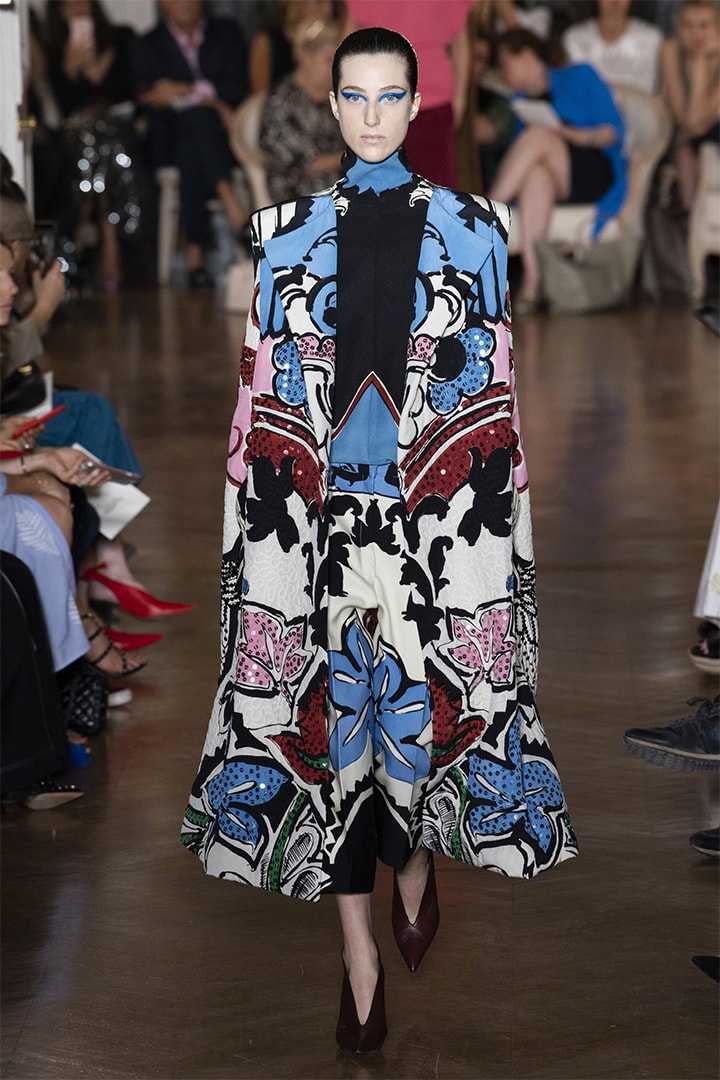 Valentino fall-2018-couture runway PFW