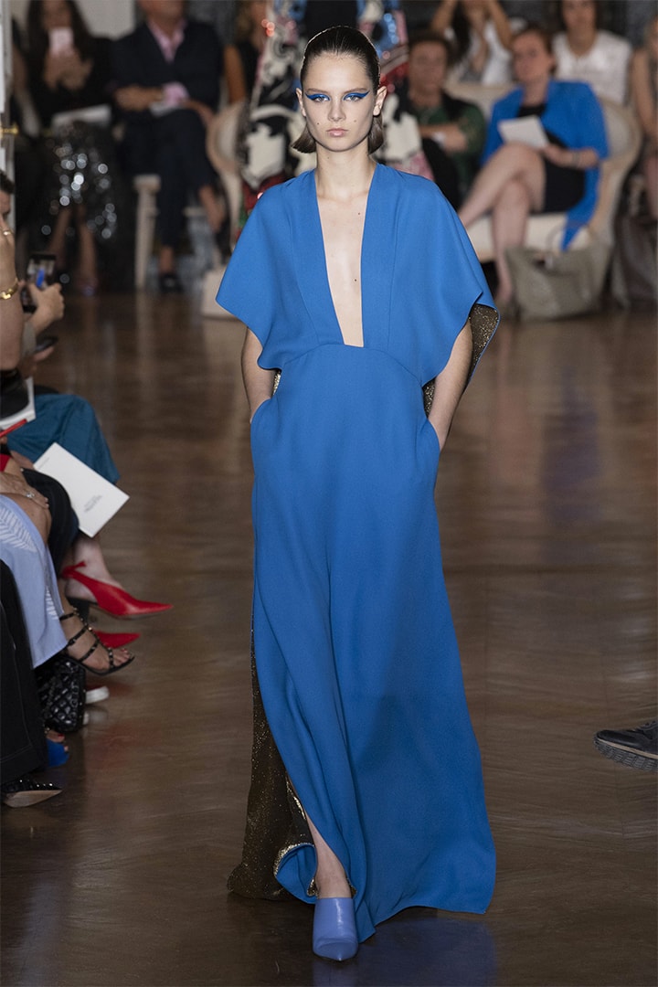 Valentino fall-2018-couture runway PFW