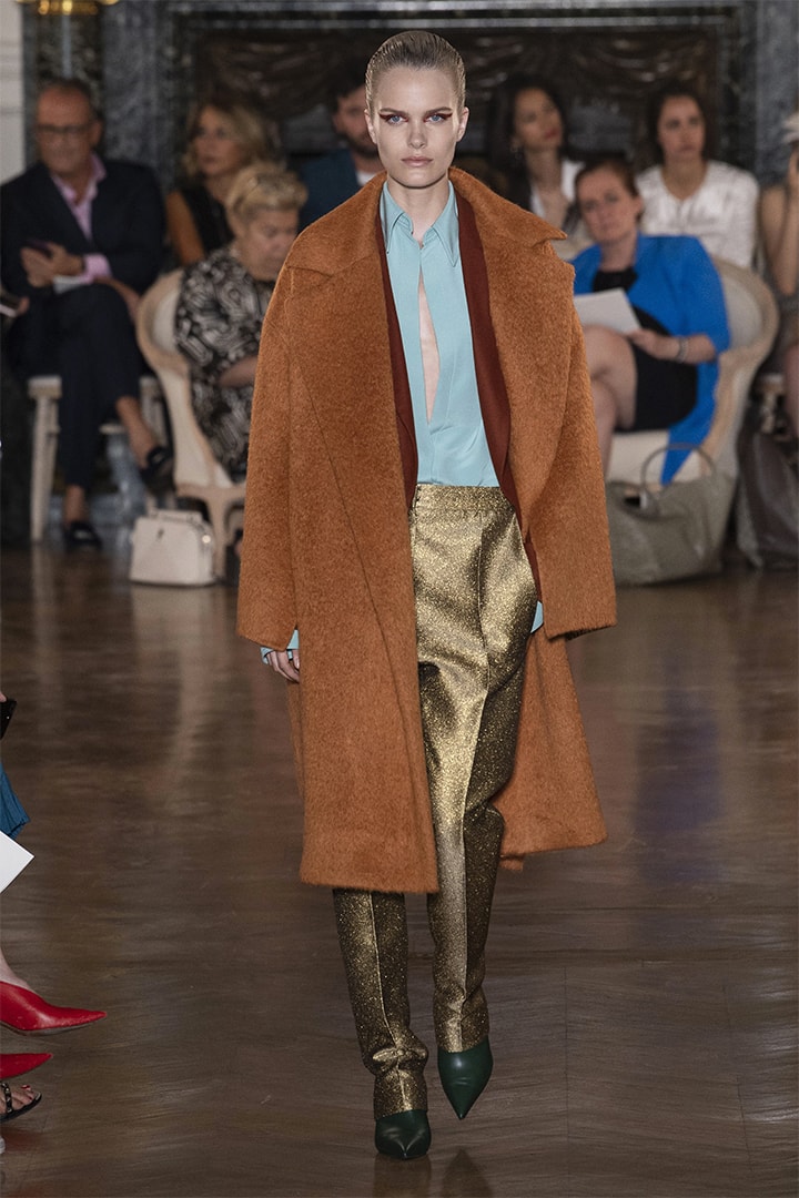 Valentino fall-2018-couture runway PFW
