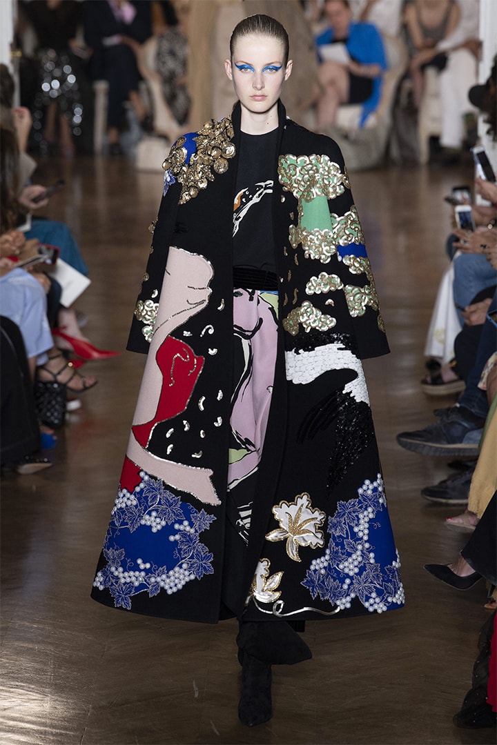 Valentino fall-2018-couture runway PFW