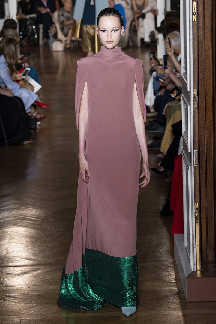 Valentino fall-2018-couture runway PFW