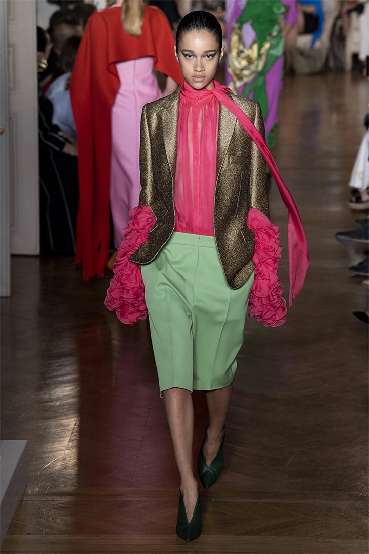Valentino fall-2018-couture runway PFW