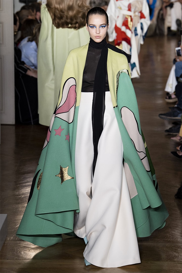 Valentino fall-2018-couture runway PFW