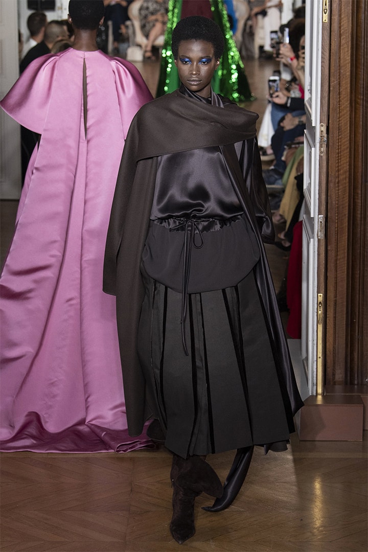 Valentino fall-2018-couture runway PFW