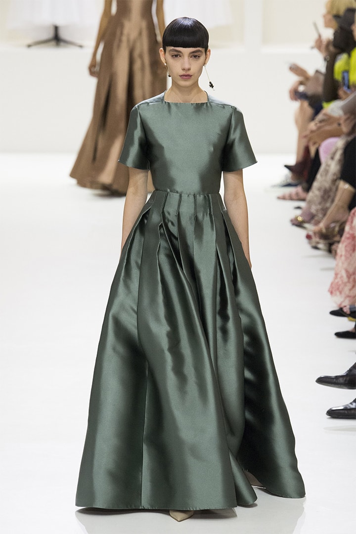 christian-dior fall-2018-couture runway