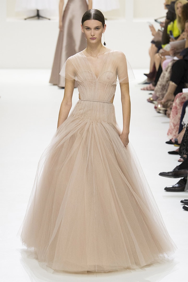 christian-dior fall-2018-couture runway