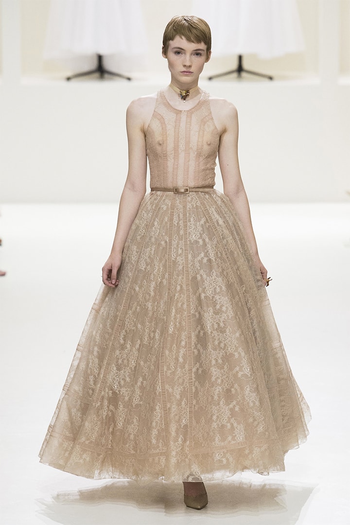 christian-dior fall-2018-couture runway