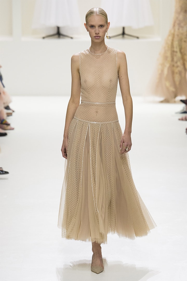 christian-dior fall-2018-couture runway