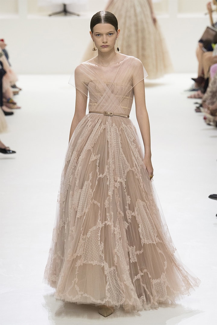 christian-dior fall-2018-couture runway