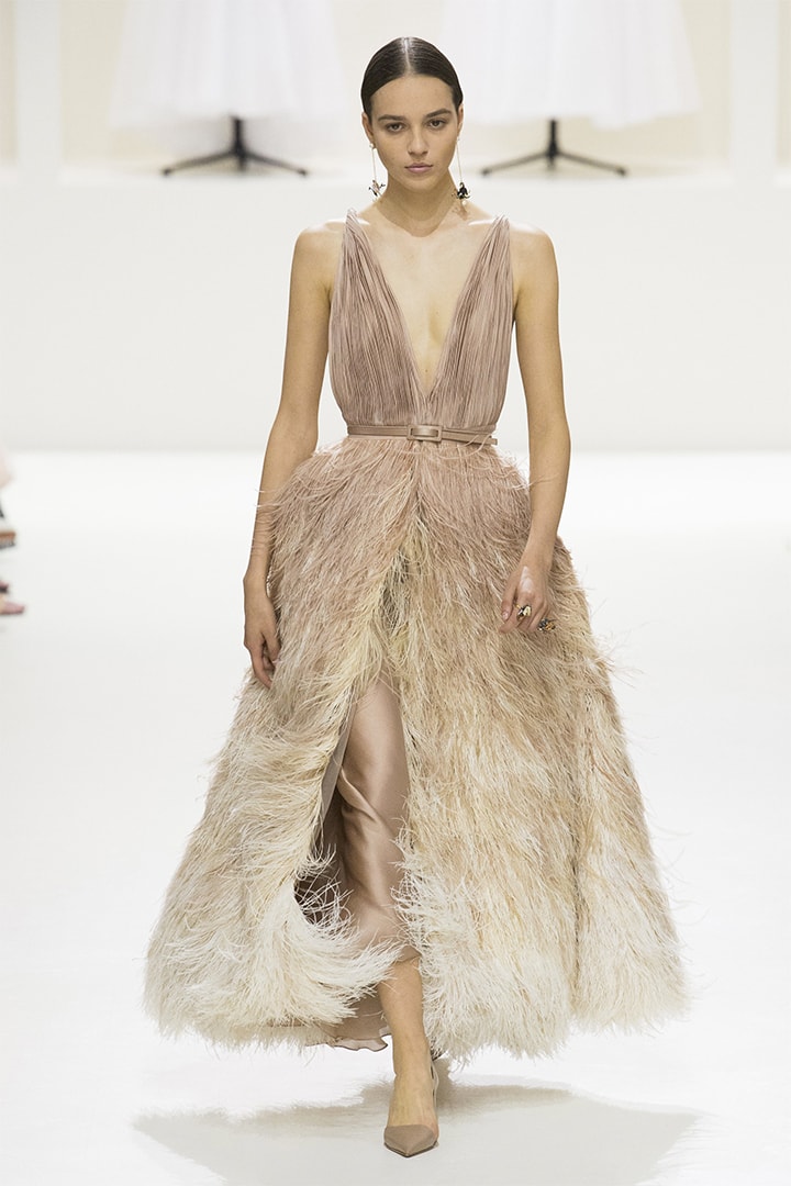 christian-dior fall-2018-couture runway