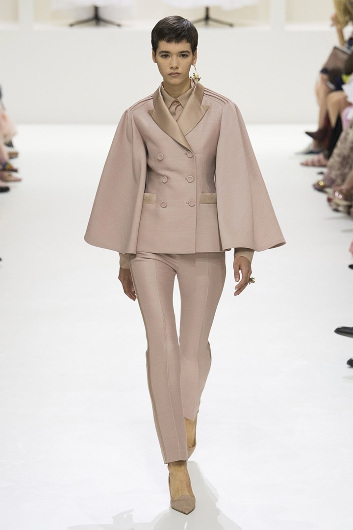 christian-dior fall-2018-couture runway