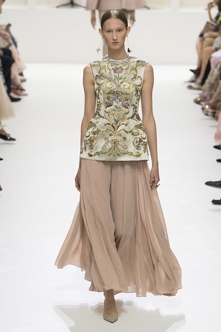 christian-dior fall-2018-couture runway
