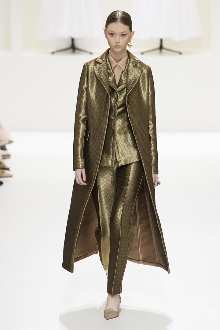 christian-dior fall-2018-couture runway