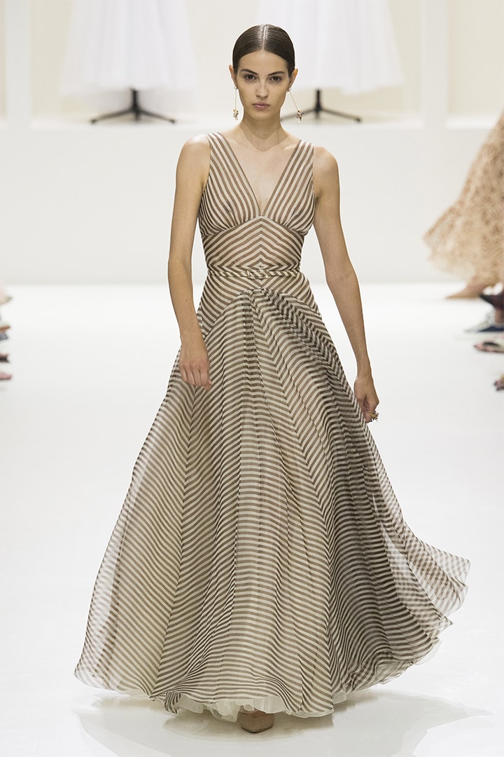 christian-dior fall-2018-couture runway