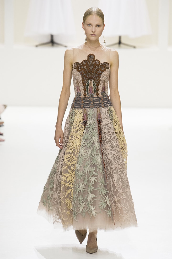 christian-dior fall-2018-couture runway