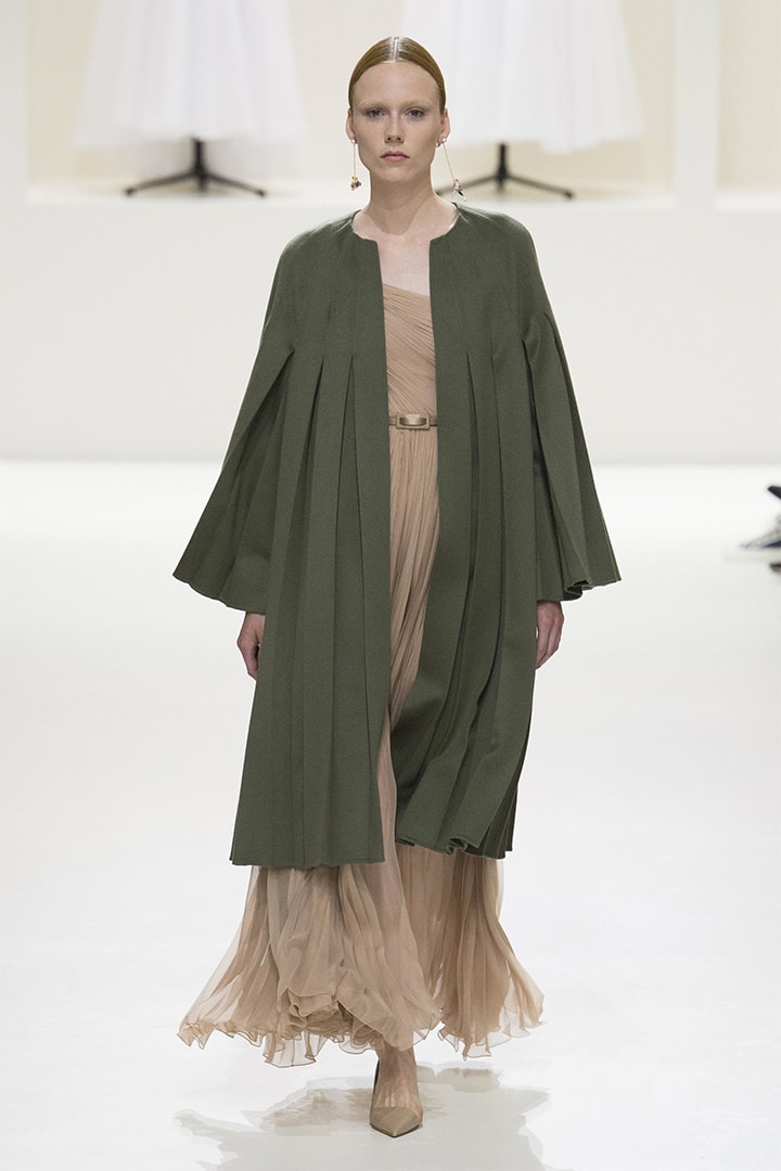christian-dior fall-2018-couture runway