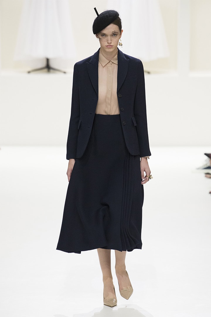 christian-dior fall-2018-couture runway