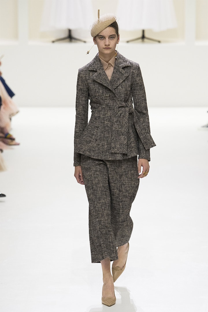 christian-dior fall-2018-couture runway