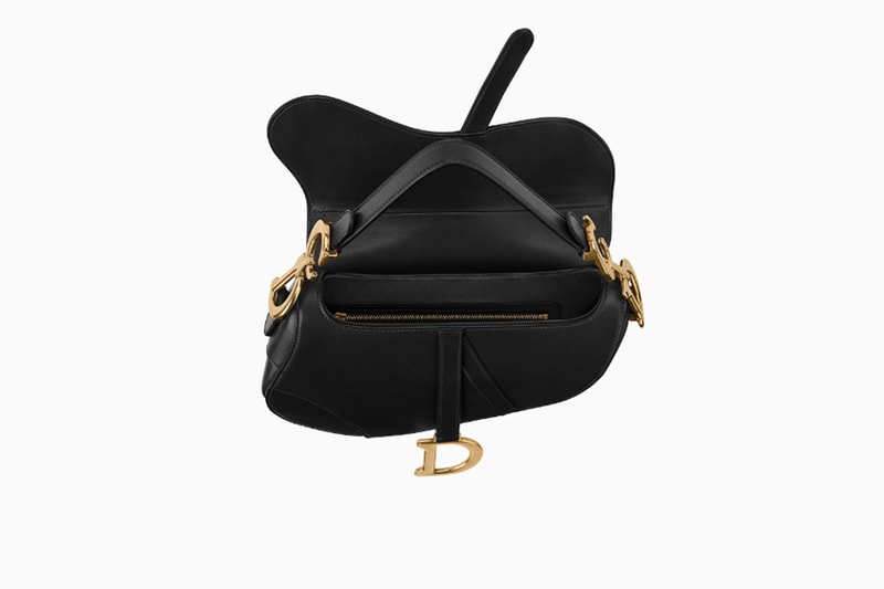 dior-saddle-bag-pfw-fall-2018-couture-street-style
