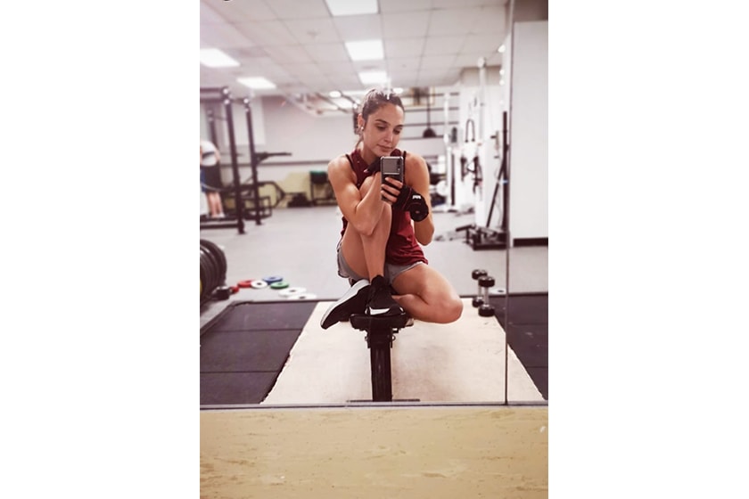 gal gadot wonder woman 1984 muscle workout