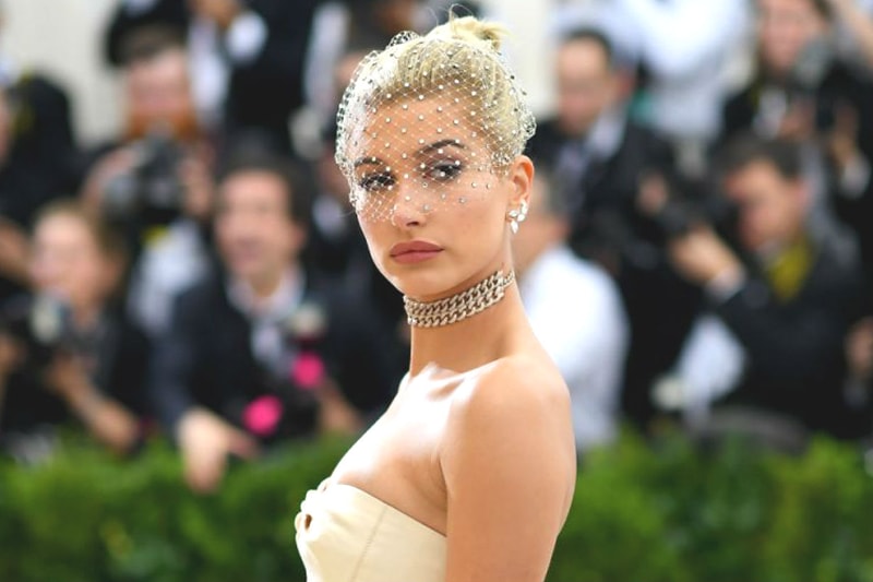 hailey-baldwin-justin-bieber-wedding-bridesmaids-ireland-alaia