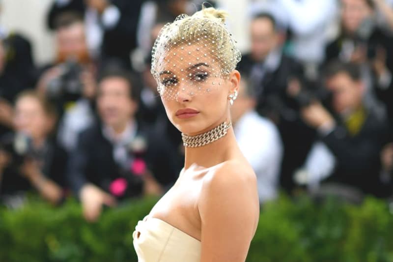 hailey-baldwin-justin-bieber-wedding-bridesmaids-ireland-alaia