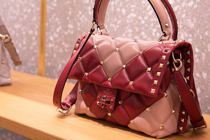一次過看 Valentino 早秋及秋冬 2018 系列,新季值得入手的包包與鞋履就是這些!