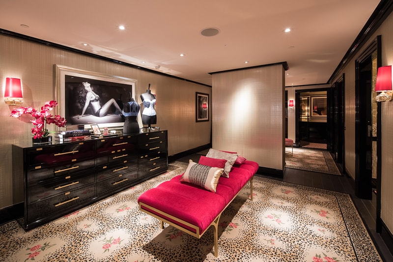 victorias-secret-hong kong causeway-bay-flagship-store_