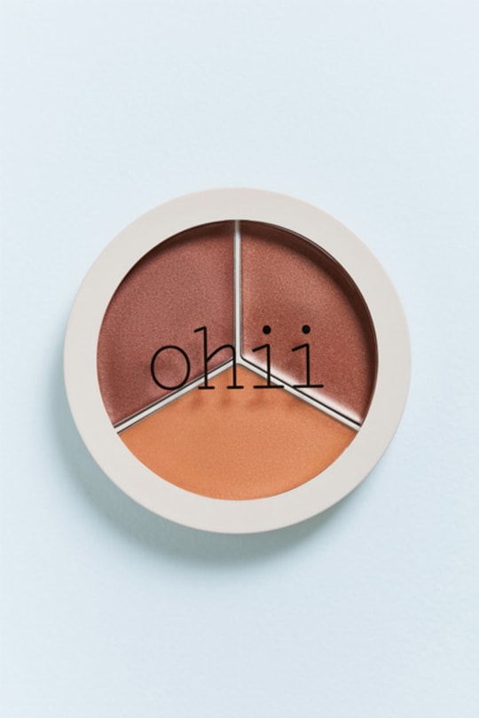 Ohii Soft Glow Highlighter in Gold Charge