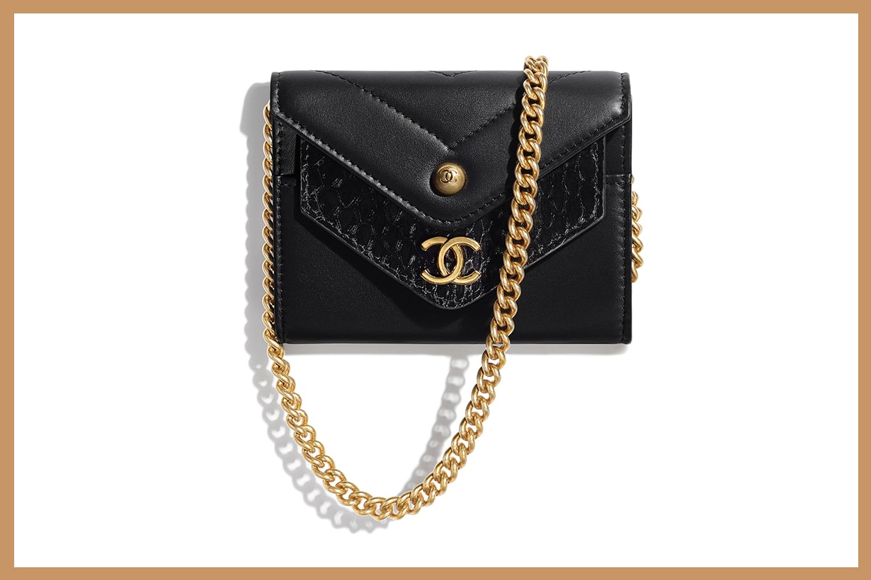 chanel-mini-bag-clutch-with-chain