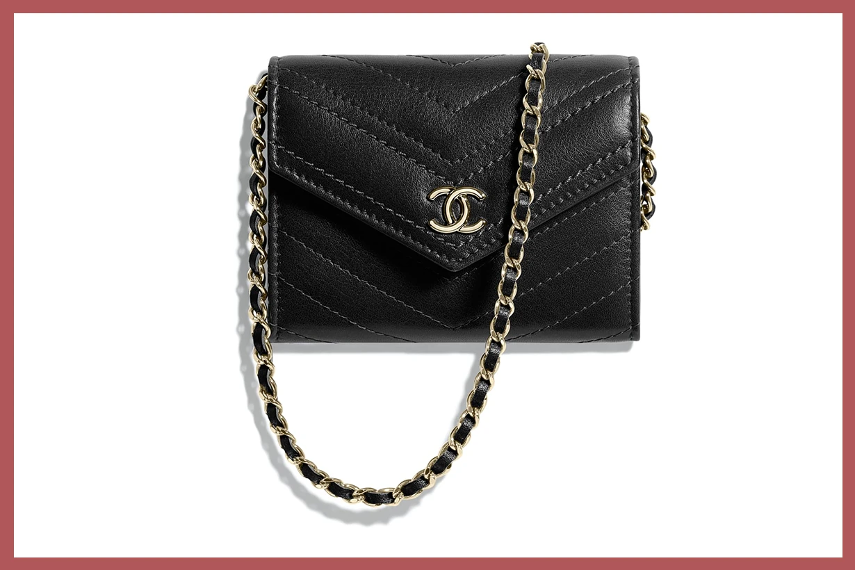 chanel-mini-bag-clutch-with-chain