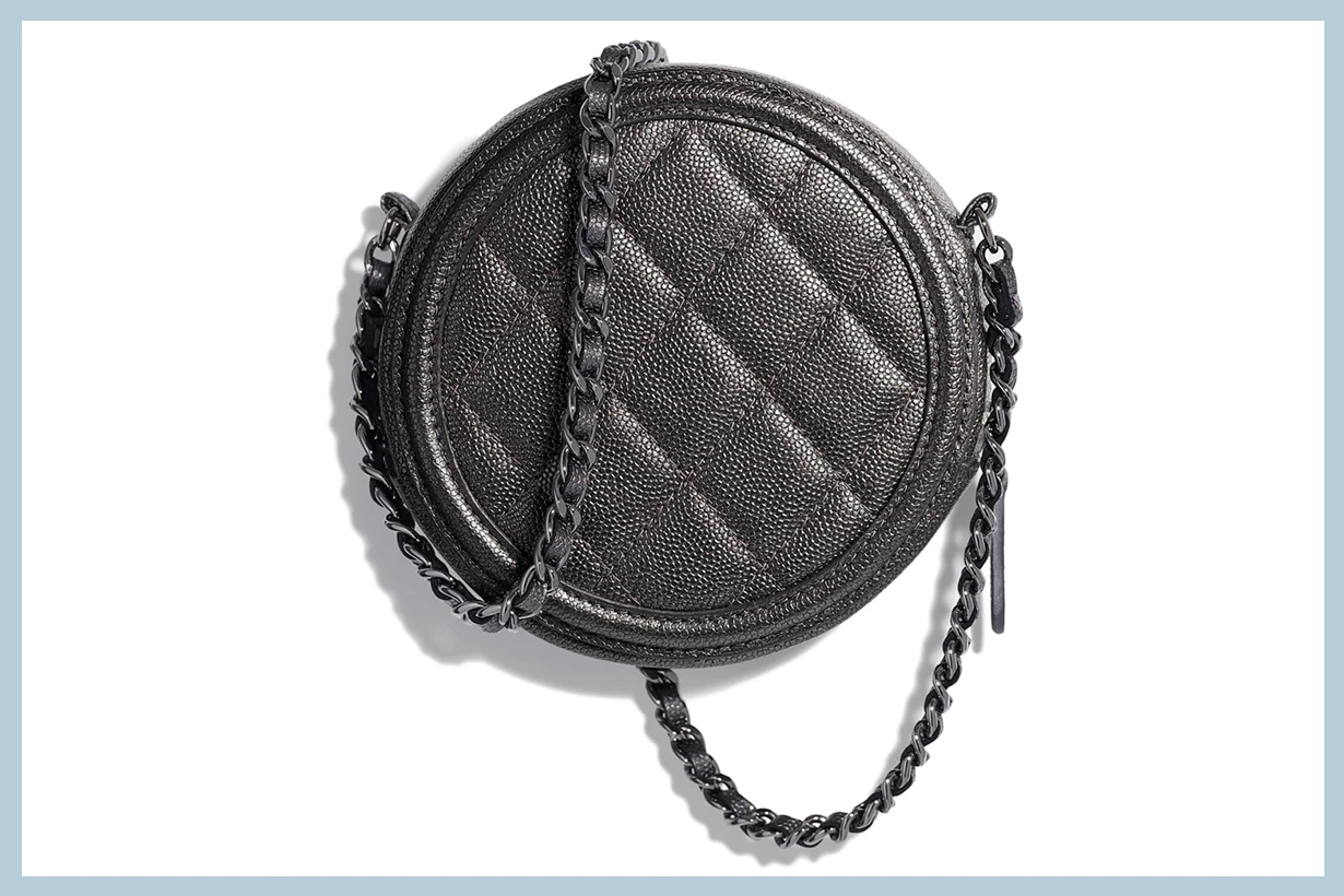 chanel-mini-bag-clutch-with-chain