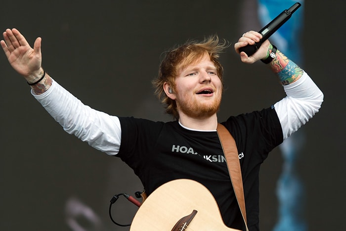 Ed Sheeran 一個甜蜜動作,洩露已經秘密結婚!