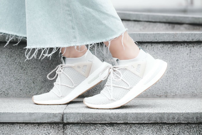 這是一雙可以用詩情畫意形容的鞋款: adidas Originals ARKYN 杏色登場!