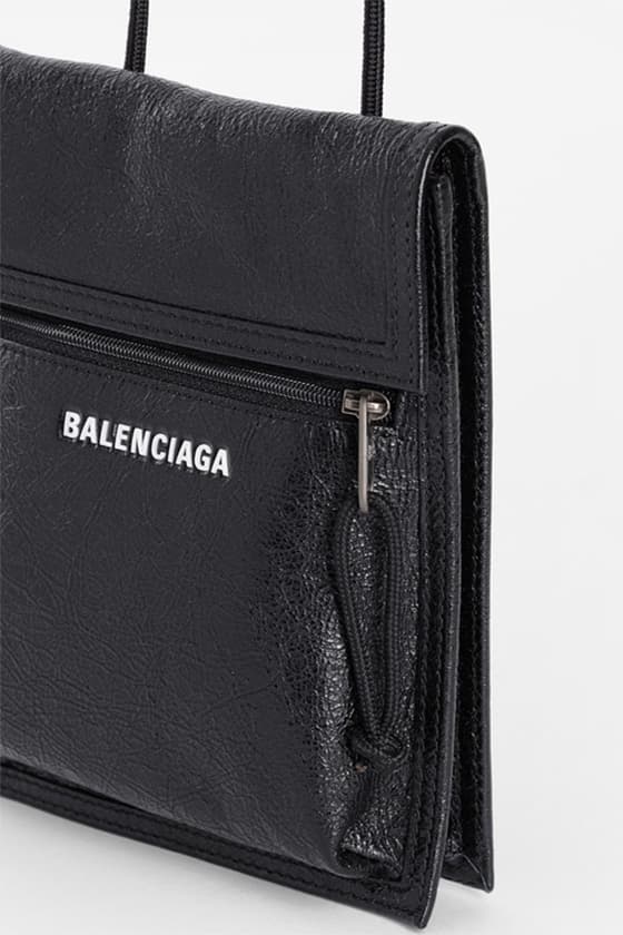 balenciaga fall winter 2018 shoulder bag