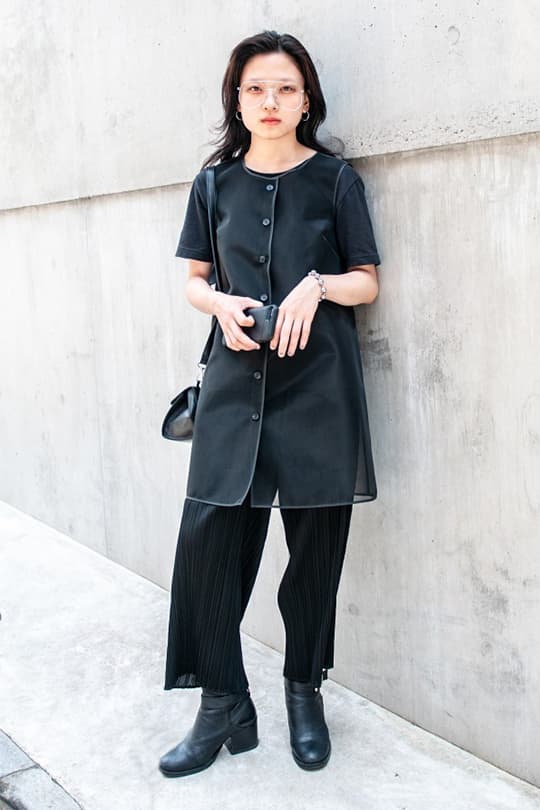 black outfit summer street style japan