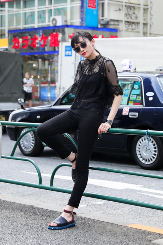 black outfit summer street style japan