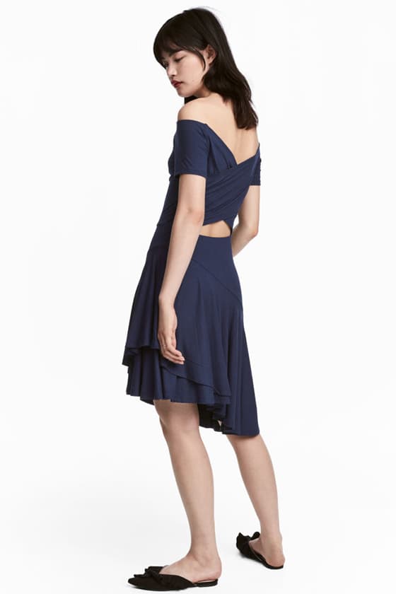bridesmaid dresses timeless colour navy blue H&M