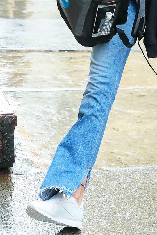 gigi-hadid-slit-hem-jeans-trend_