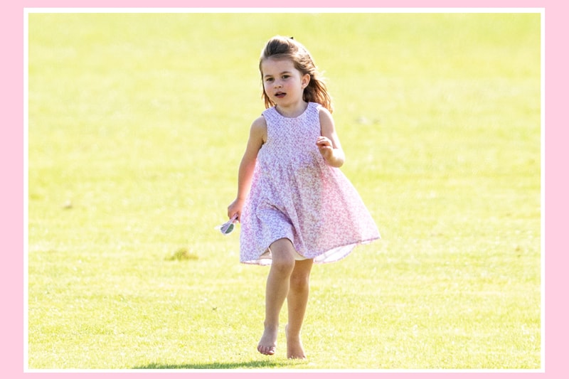 Princess Charlotte Prince William Kate Middleton Queen Elizabeth II Prince George Prince Louis British Royal Family Gan Gan Royal Wave