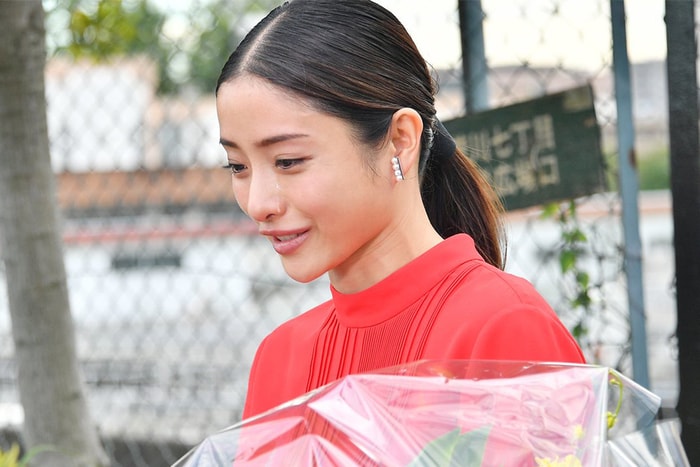 石原里美爆哭!把《高嶺之花》收視不佳的責任扛上身