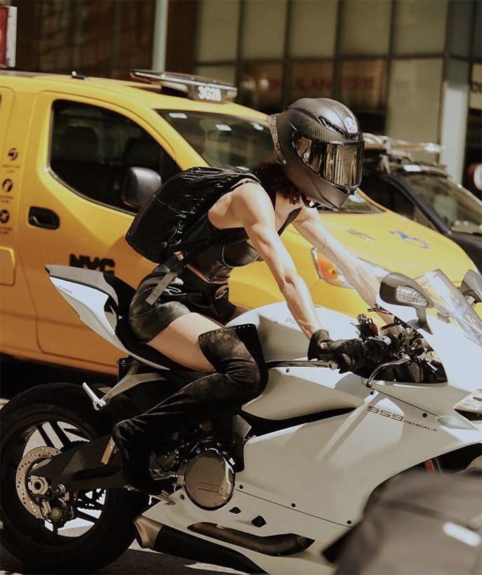 The first super model to ride motorcycles to participate in Victoria's Secret castings