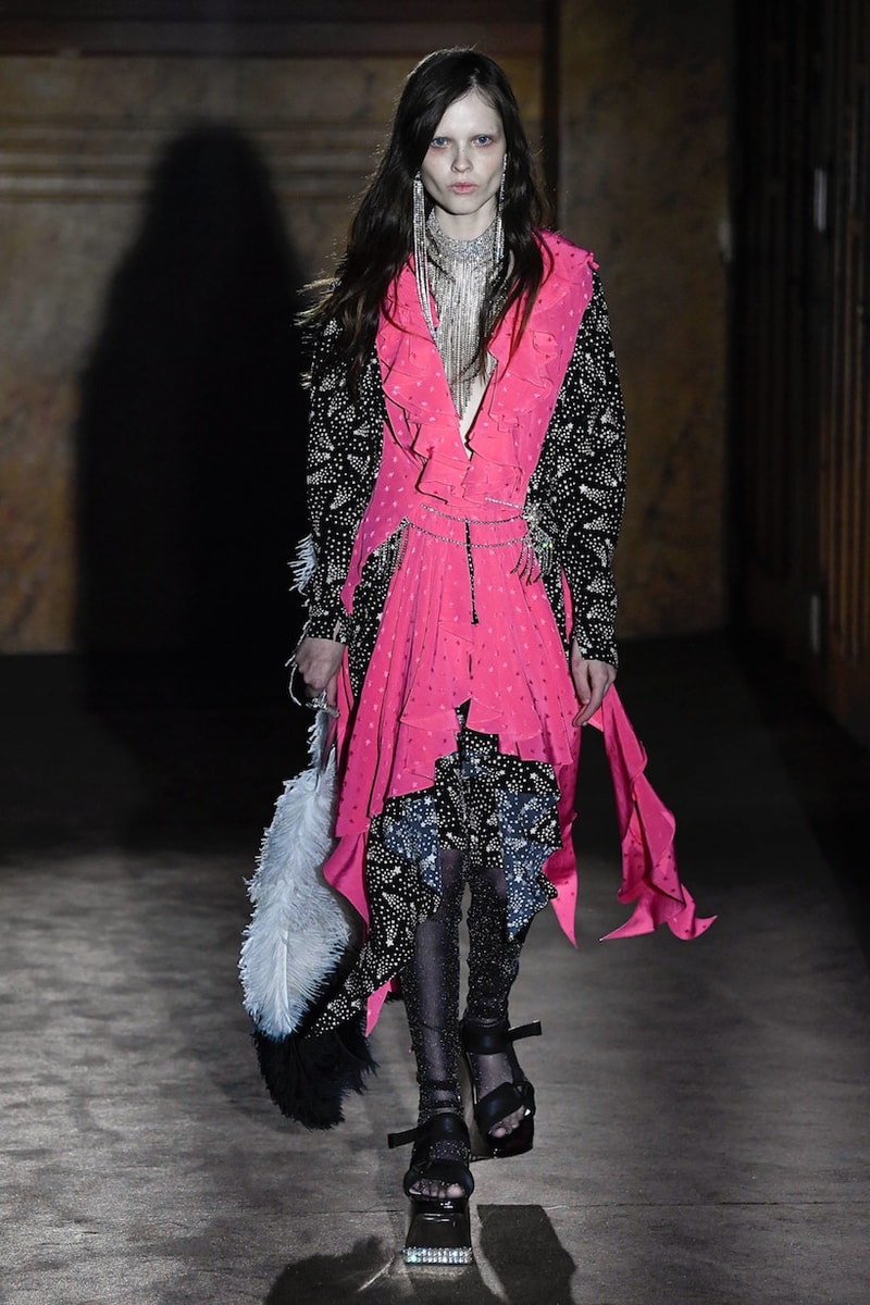 Gucci spring MFW ready to wear alessandro michele fashion show micky strawberry pig