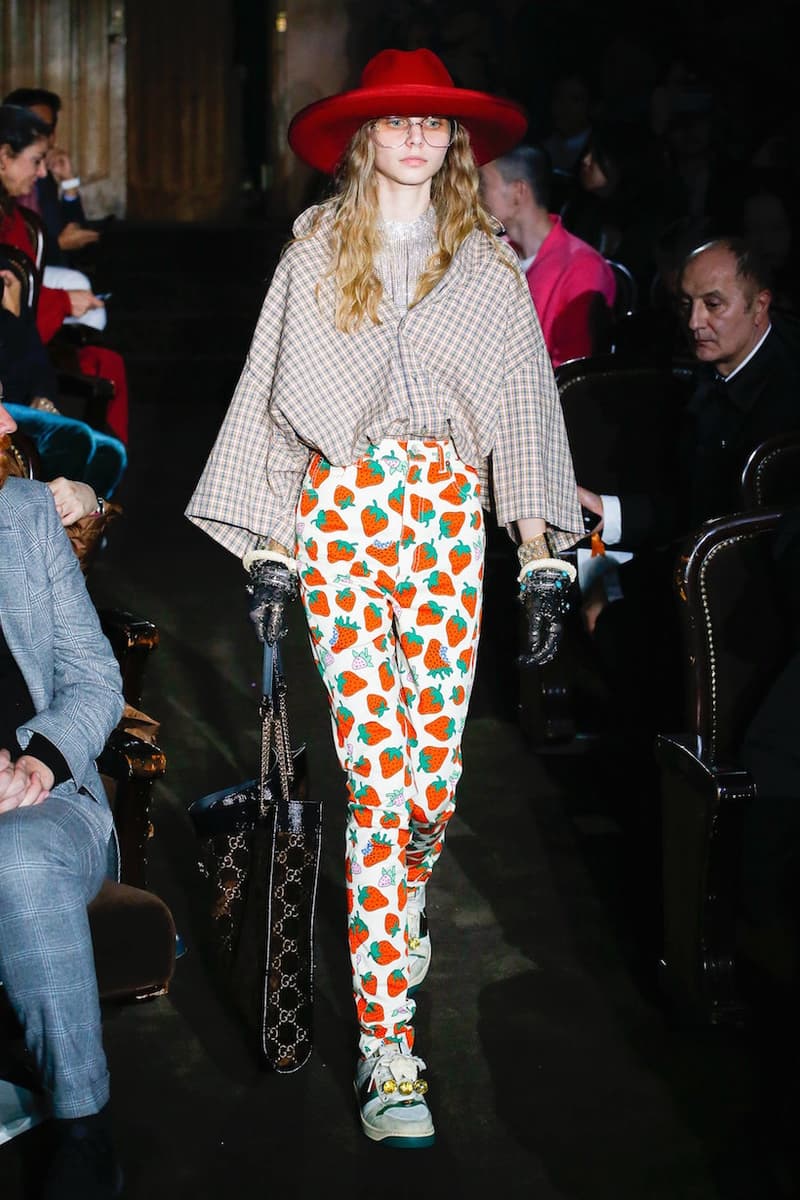 Gucci spring MFW ready to wear alessandro michele fashion show micky strawberry pig